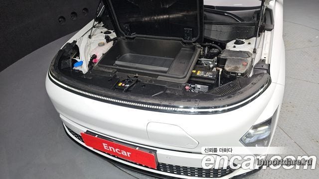 HYUNDAI KONA ELECTRIC 2023 — 68 404 км, белый, Корея — под ключ — фото 6