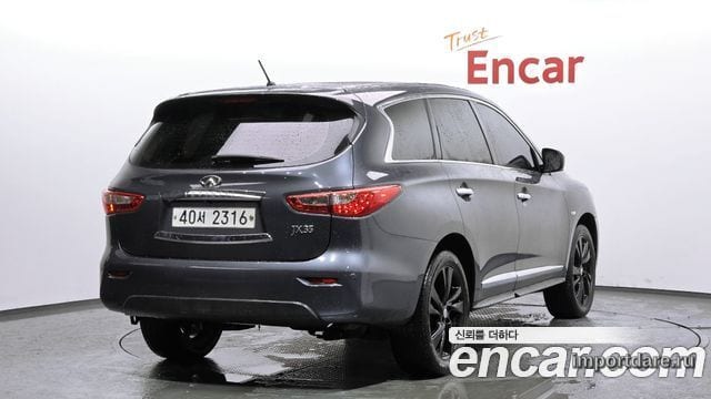 Infiniti JX35 сбоку