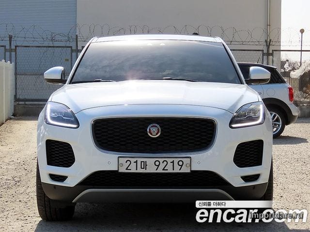 JAGUAR E-PACE 2018 — 97 993 км, белый, Корея — под ключ — фото 1