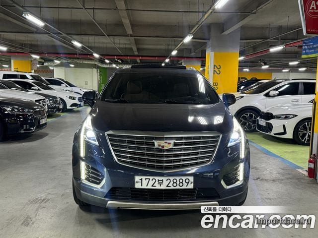 CADILLAC XT5 2019 — 110 037 км, синий, Корея — под ключ — фото 1