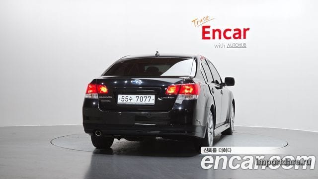 Subaru Legacy сзади