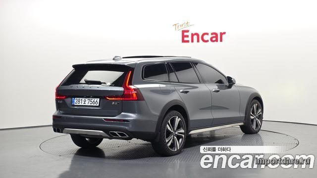 VOLVO V60 CROSS COUNTRY 2021 — 52 047 км, серый, Корея — под ключ — фото 2