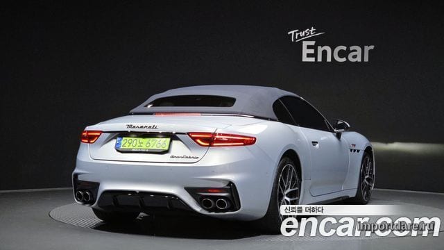 Maserati Grancabrio сбоку