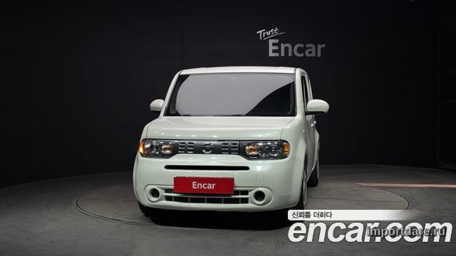 Nissan Cube интерьер