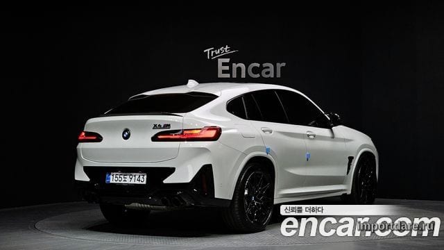 BMW X4M сбоку