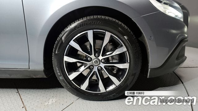 VOLVO V40 CROSS COUNTRY 2019 — 55 048 км, серый, Корея — под ключ — фото 5