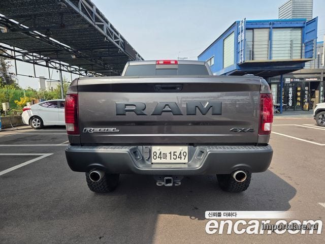 DODGE RAM PICKUP 2016 — 263 286 км, чёрный, Корея — под ключ — фото 4