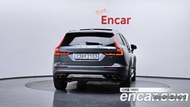 VOLVO V60 CROSS COUNTRY 2020 — 53 670 км, серебристый, Корея — под ключ — фото 4