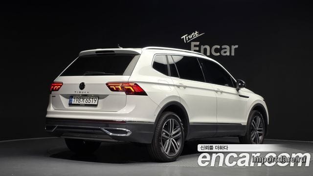 Volkswagen Tiguan Allspace сбоку
