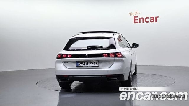 Peugeot 508SW сзади