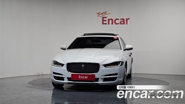 JAGUAR XE 2018 — 92 685 км, белый, Корея — под ключ — фото 3
