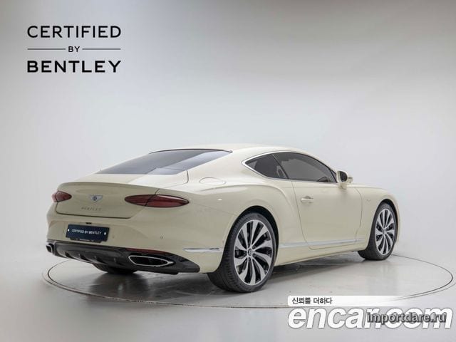Bentley Continental сзади