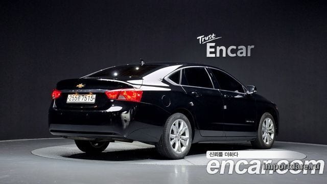 Chevrolet Impala сбоку