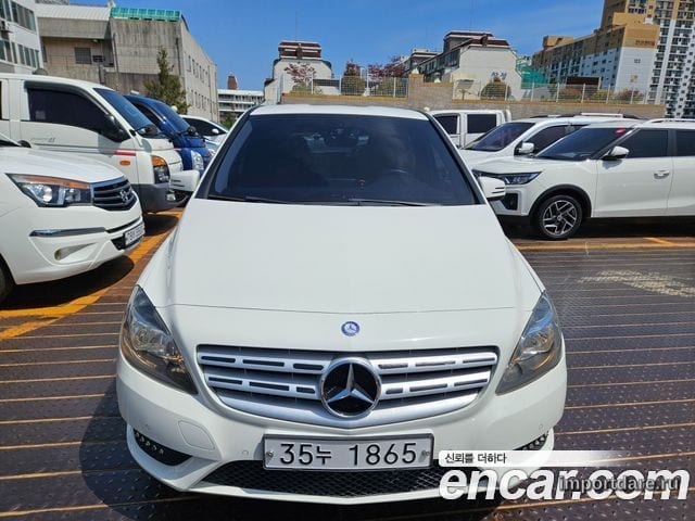 MERCEDES-BENZ B-CLASS W246 2012 — 185 088 км, белый-перламутр, Корея — под ключ — фото 1