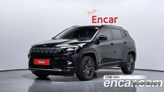 Jeep Compass спереди