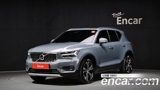 VOLVO XC40 2021 — 46 768 км, светло-серебристый, Корея — под ключ — фото 1