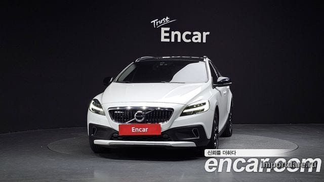 VOLVO V40 CROSS COUNTRY 2019 — 58 342 км, белый, Корея — под ключ — фото 3