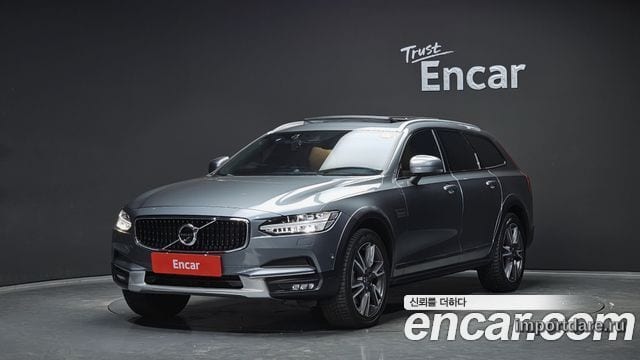 VOLVO V90 CROSS COUNTRY 2018 — 65 228 км, серебристо-серый, Корея — под ключ — фото 1