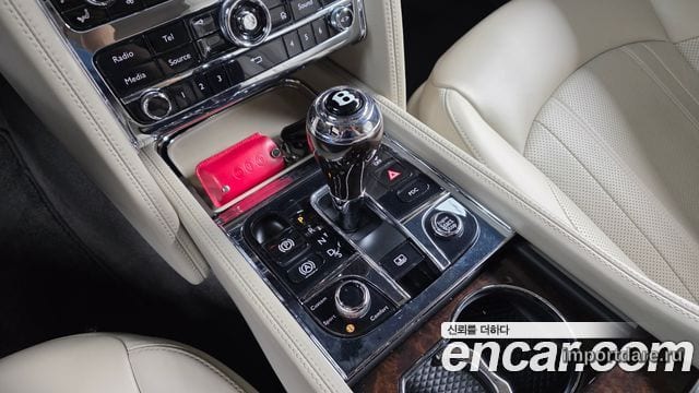 BENTLEY MULSANNE 2018 — 52 908 км, Корея — под ключ — фото 9