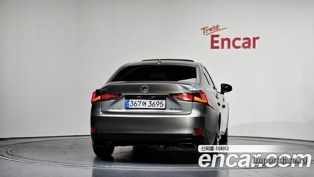 Lexus IS300 сзади