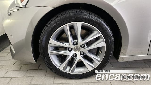 Lexus IS300 детали