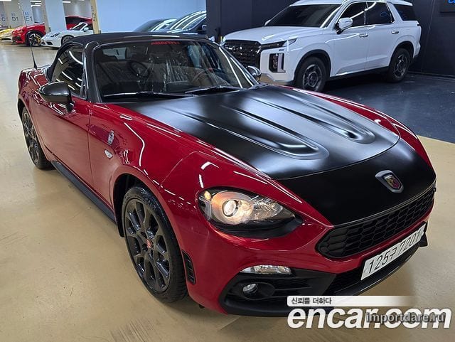FIAT 124 Spider 2019