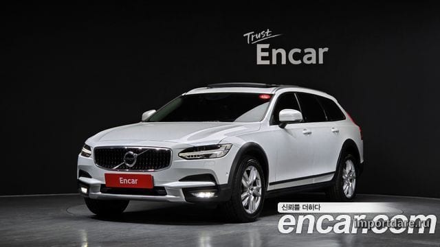 VOLVO V90 CROSS COUNTRY 2017 — 206 588 км, белый, Корея — под ключ — фото 1