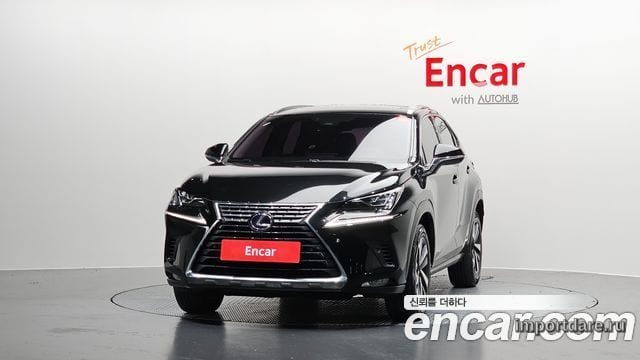 Lexus NX300 интерьер