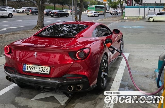 Ferrari Portofino интерьер