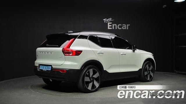 Volvo XC40 Recharge 2024