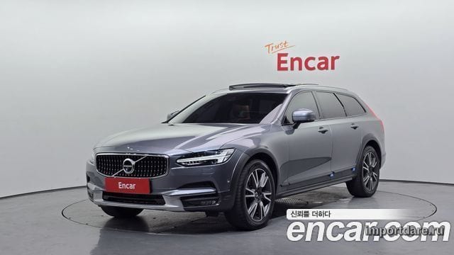 VOLVO V90 CROSS COUNTRY 2019 — 129 648 км, серый, Корея — под ключ — фото 1