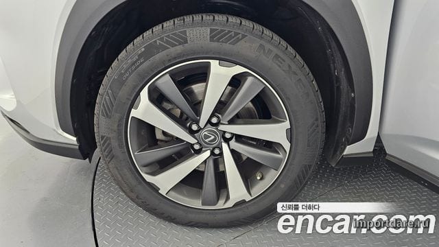 LEXUS NX300H 2019 — 139 779 км, серебристый, Корея — под ключ — фото 5