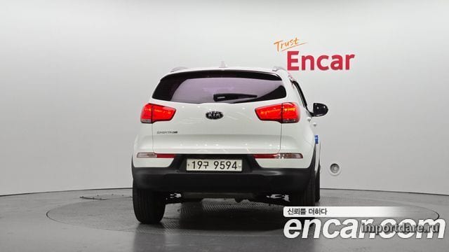 Kia Sportage R сзади