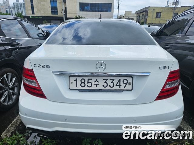 MERCEDES-BENZ C-CLASS W204 2014 — 136 000 км, белый, Корея — под ключ — фото 4