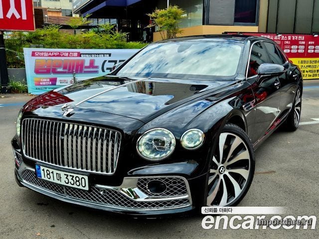 BENTLEY FLYING SPUR 2023 — 55 000 км, чёрный, Корея — под ключ — фото 1