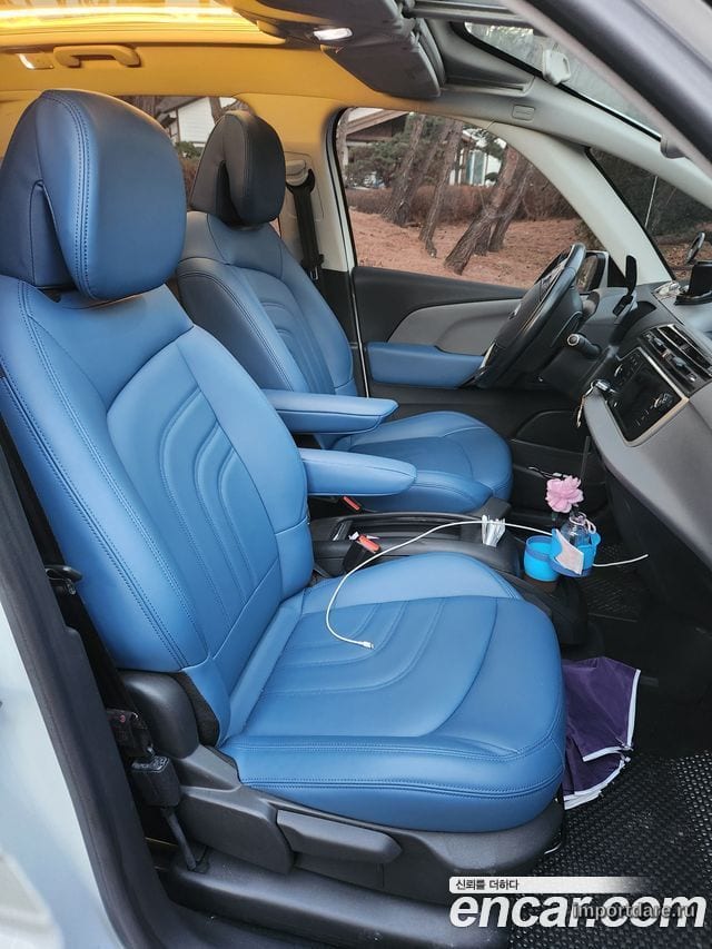 Citroen C4 Picasso сзади