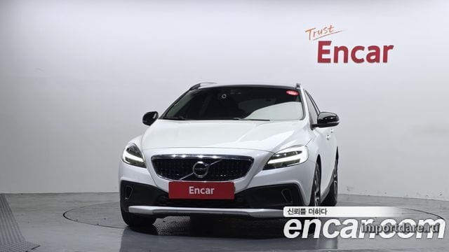 Volvo V40 интерьер