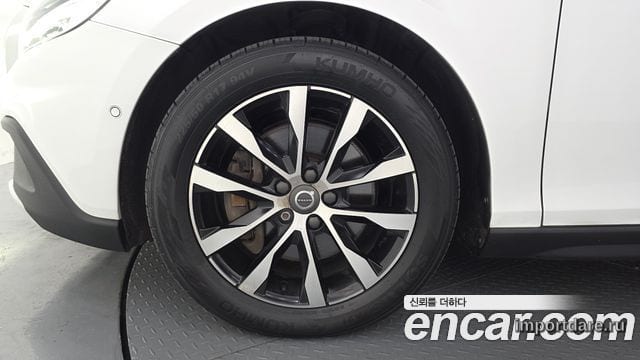 Volvo V40 детали