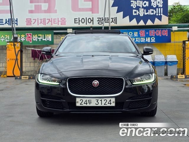JAGUAR XE 2017 — 69 000 км, чёрный, Корея — под ключ — фото 3