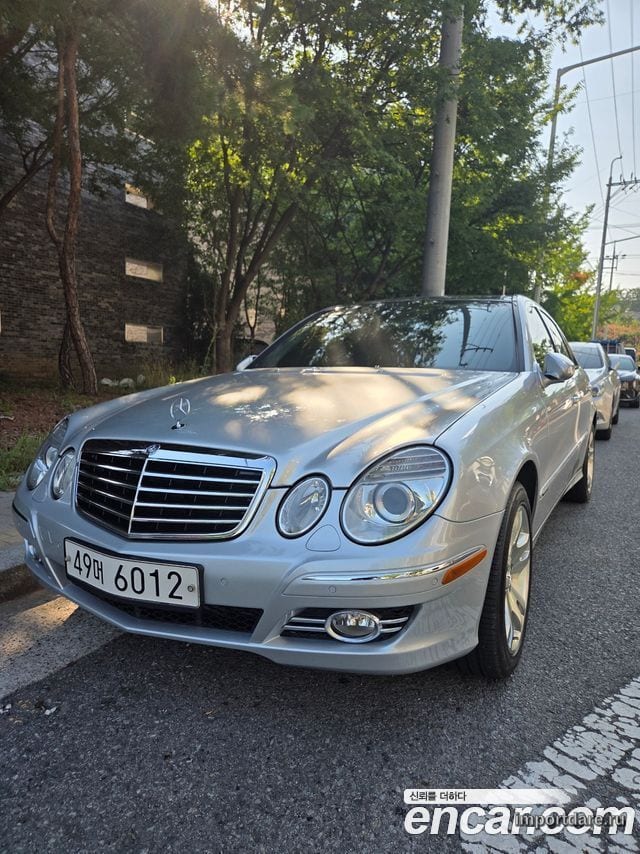 MERCEDES-BENZ E-CLASS W211 2008 — 130 000 км, серебристый, Корея — под ключ — фото 2