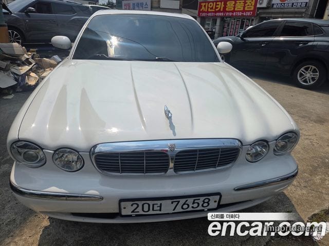 Jaguar XJ-8 2004