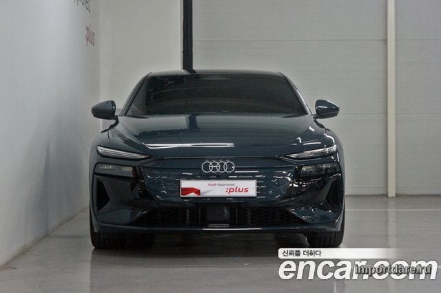 Audi A6 E-Tron интерьер