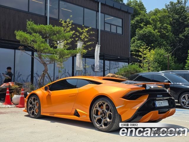 LAMBORGHINI HURACAN 2023 — 3 900 км, оранжевый, Корея — под ключ — фото 6