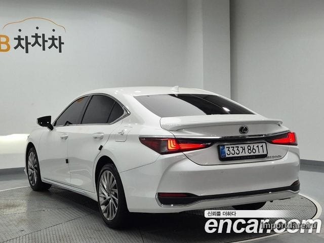 LEXUS ES300H 2026 — 1 623 км, белый, Корея — под ключ — фото 4