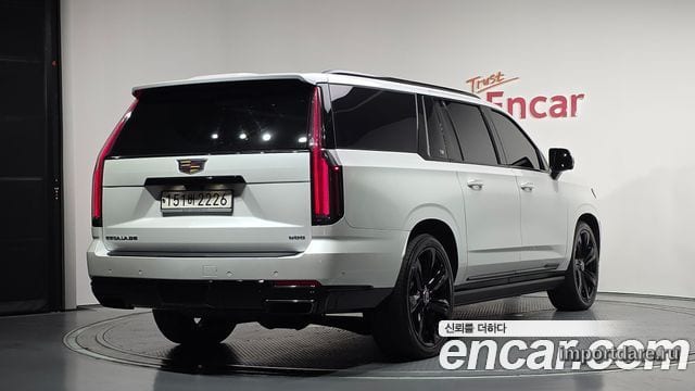 CADILLAC ESCALADE 2025 — 5 898 км, Корея — под ключ — фото 2