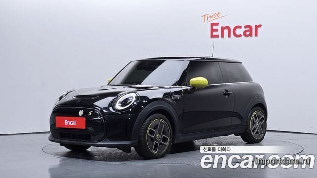 MINI COOPER ELECTRIC 2023 — 23 250 км, чёрный, Корея — под ключ — фото 1