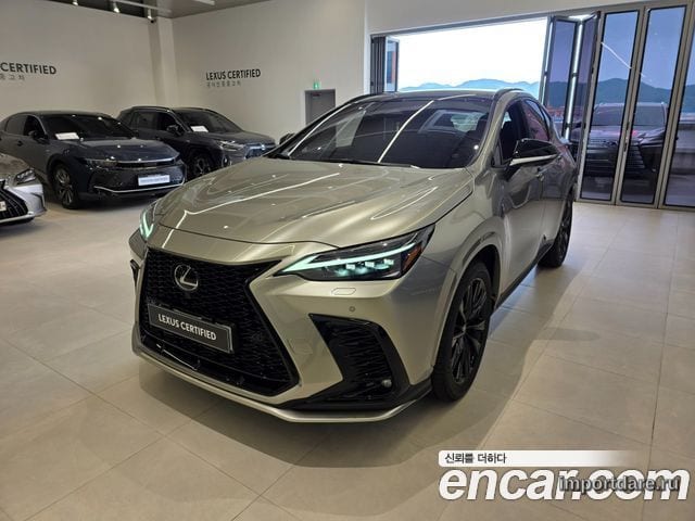 Lexus NX450h+ 2026