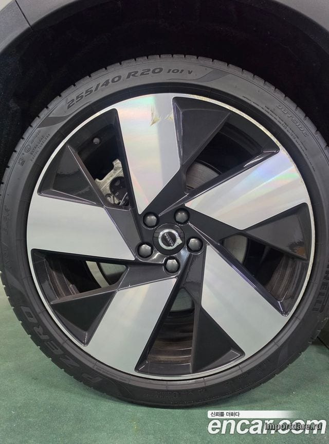Volvo XC40 Recharge детали