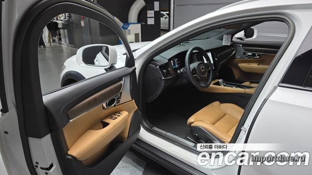 VOLVO V90 CROSS COUNTRY 2023 — 28 006 км, белый, Корея — под ключ — фото 10