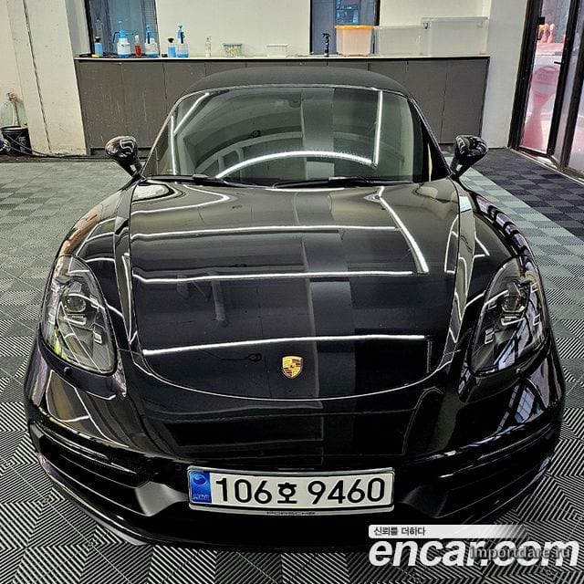 Porsche 718 Boxster сзади